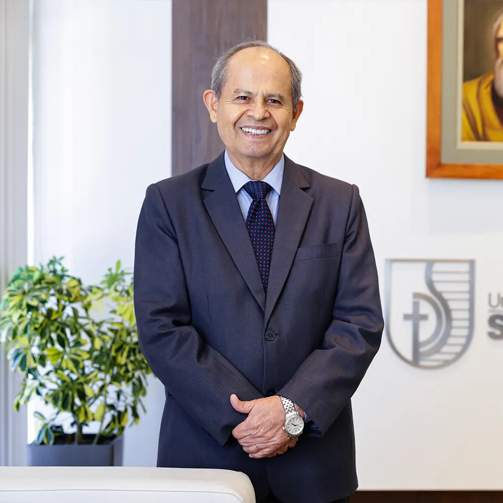 Dr. Germán Chávez Contreras